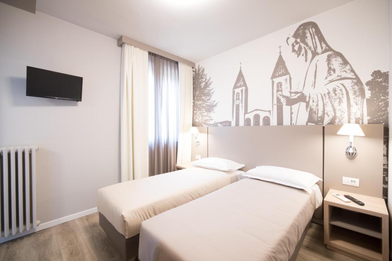 Al Santuario Di Fiorano Charming Hostel Fiorano Modenese Bagian luar foto