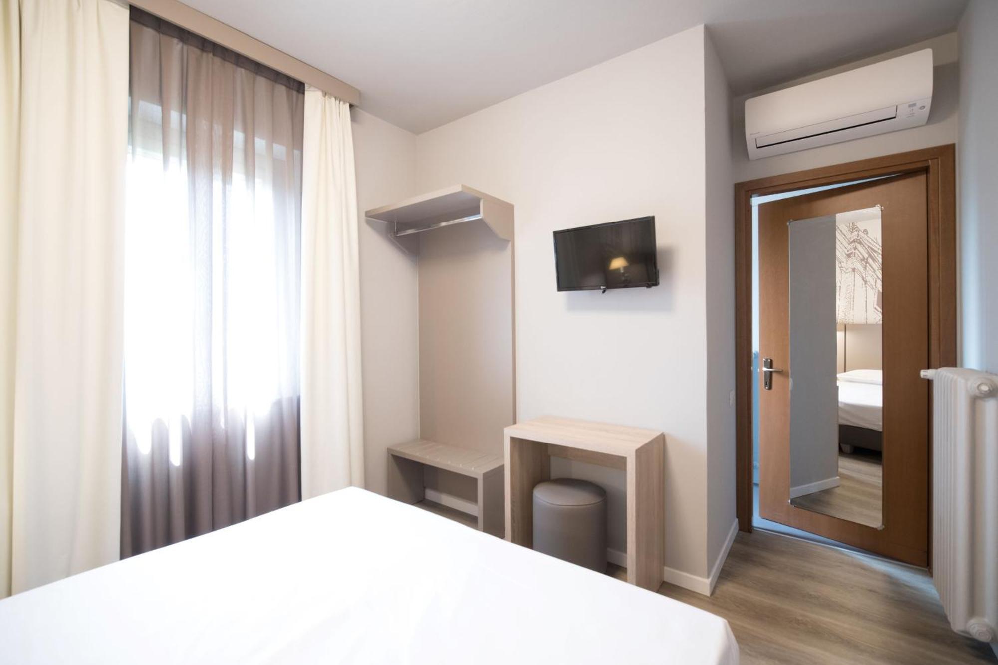 Al Santuario Di Fiorano Charming Hostel Fiorano Modenese Bagian luar foto