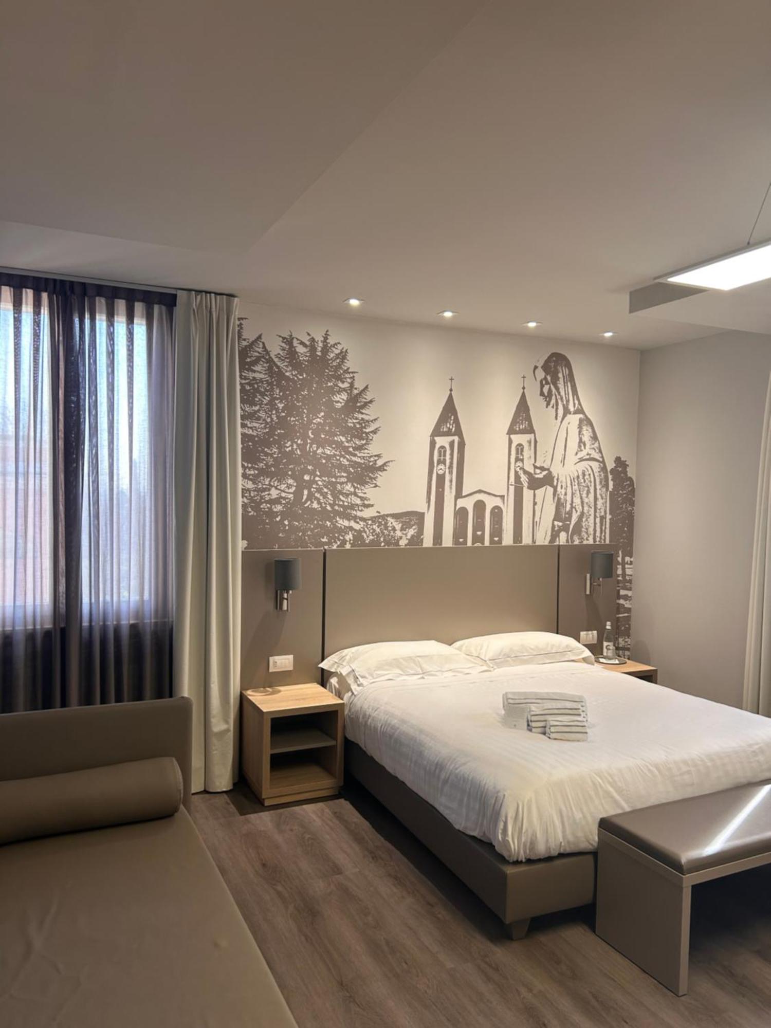 Al Santuario Di Fiorano Charming Hostel Fiorano Modenese Bagian luar foto